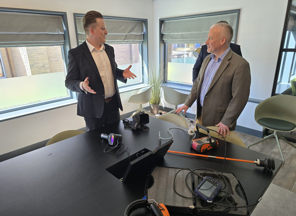 Richard Fuller MP visiting SOS Leak Detection Ltd